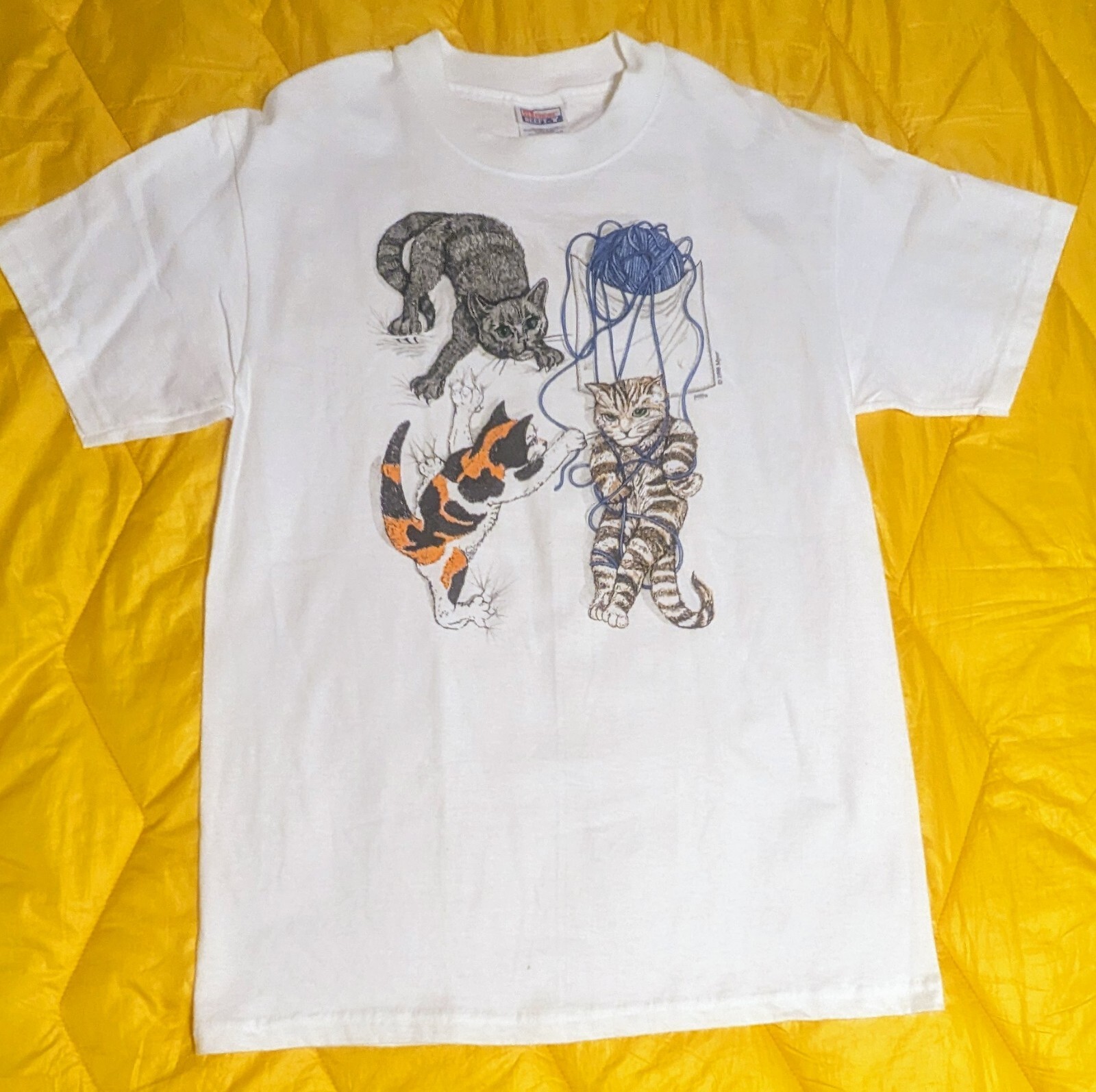 Cats and Yarn Unisex T-Shirt – Size Adult M (38-40) -Kitty Hanes Beefy Tee Shirt
