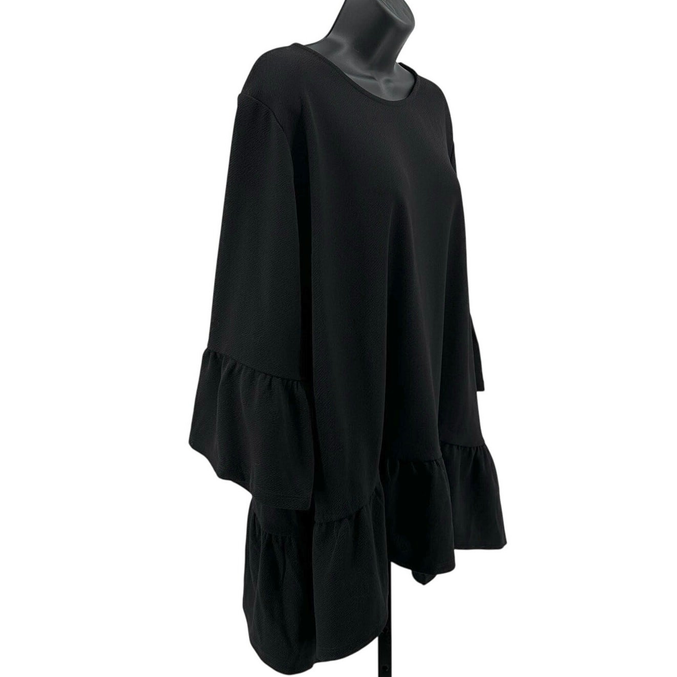 Lane Bryant Shirt Womens 22/24 Pullover Black Bell Sleeve Ruffled Hem Round Neck