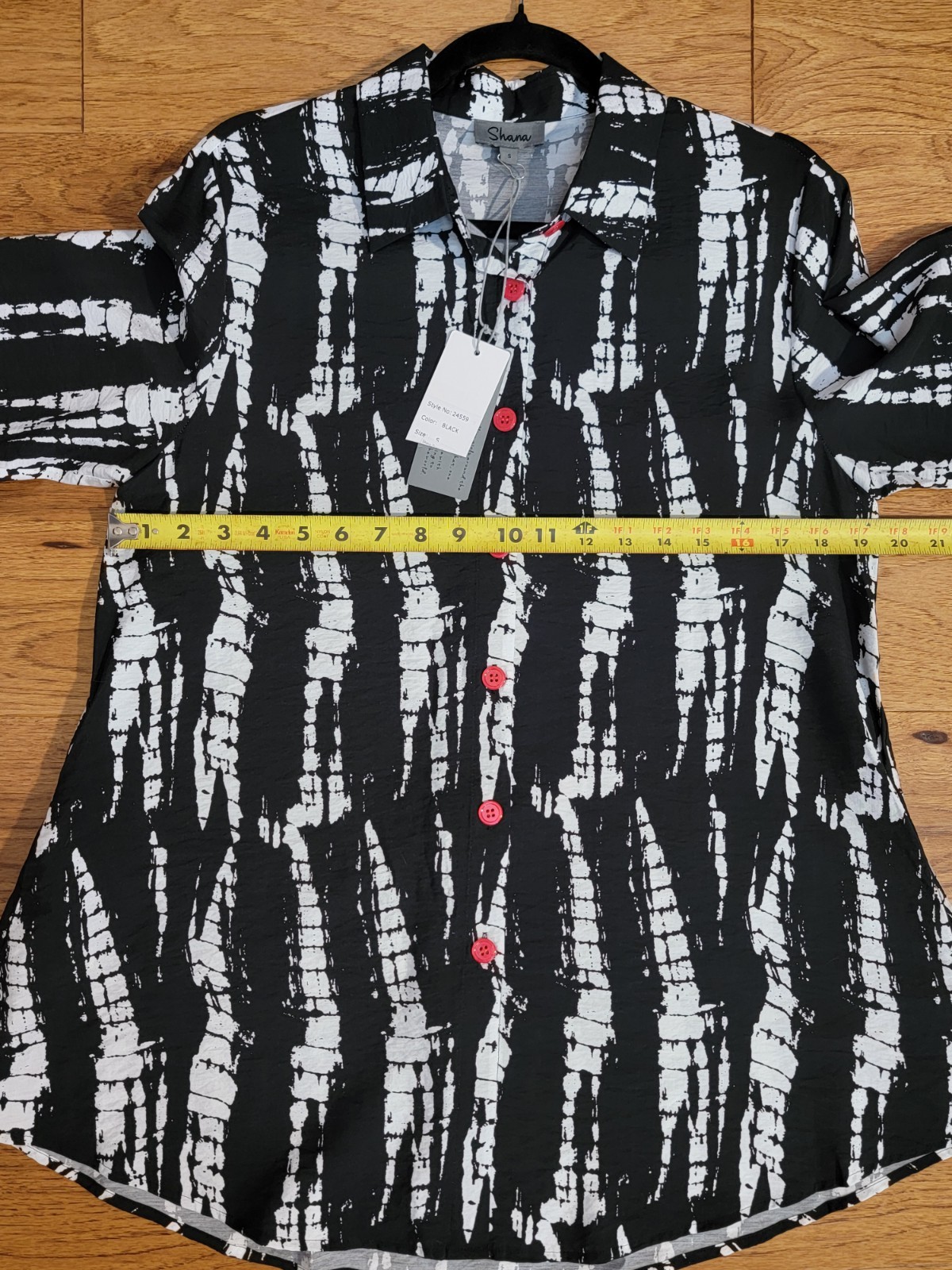 Shana Tunic Women’s Small Black White Abstract Artsy Button Up Top Back Zip NWT
