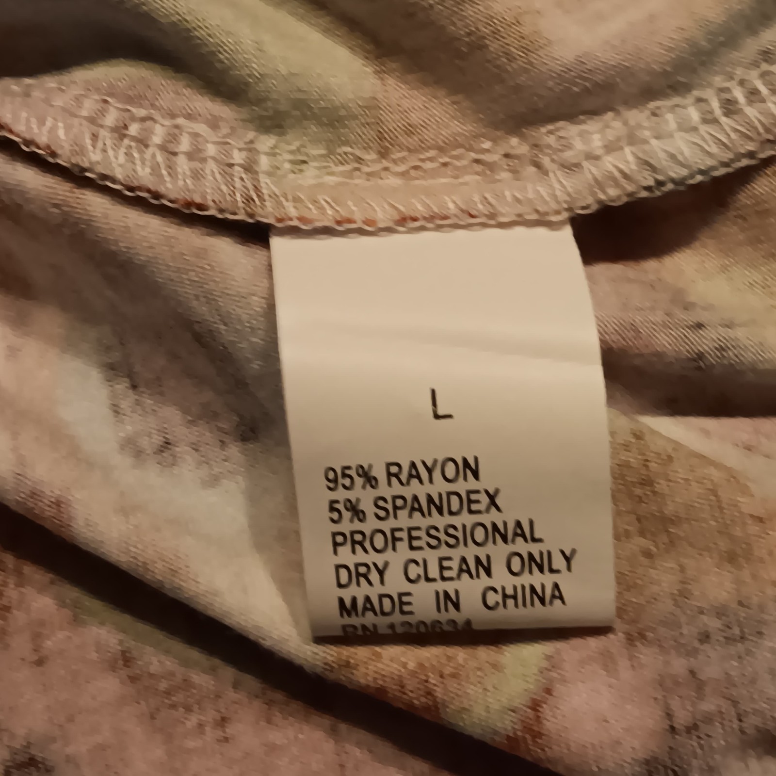 V. Cristina Colorful V Neck Top Size Large 3/4 Sleeve