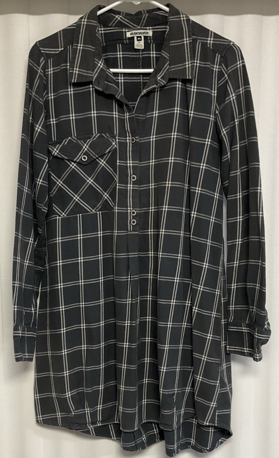 Quicksilver 1/2 Button Long Sleeve Shirt Women’s Medium Gray