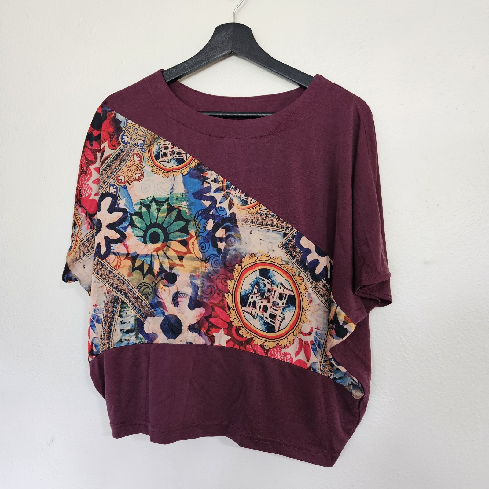 ​Boho Silk Modal Blend Graphic Art Tile Print Top Burgundy Women’s XL