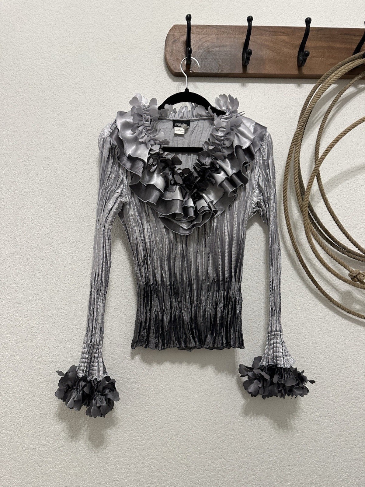 Vintage Y2K Fantazia Ombré Popcorn Top w/ 3D Floral Ruffles