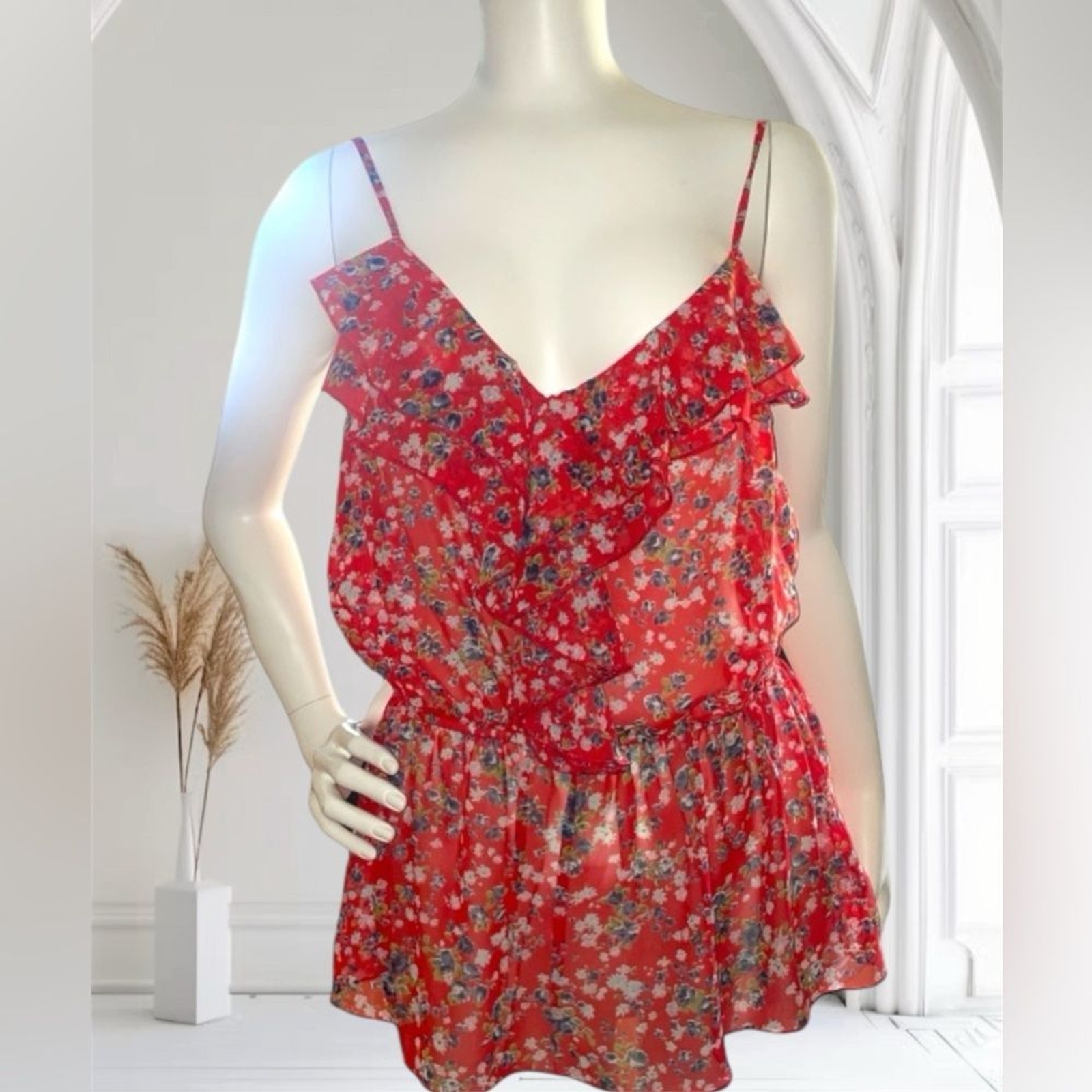 Forever 21 Floral Ruffle Red Romper spaghetti straps elastic waist size large