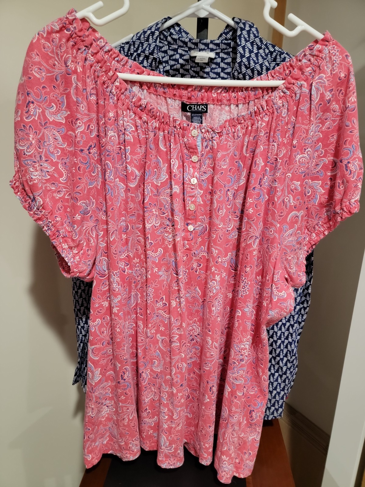 Lot of 10 womens tops and blouses 2x, Beautiful, Quality, Colorful, Summer