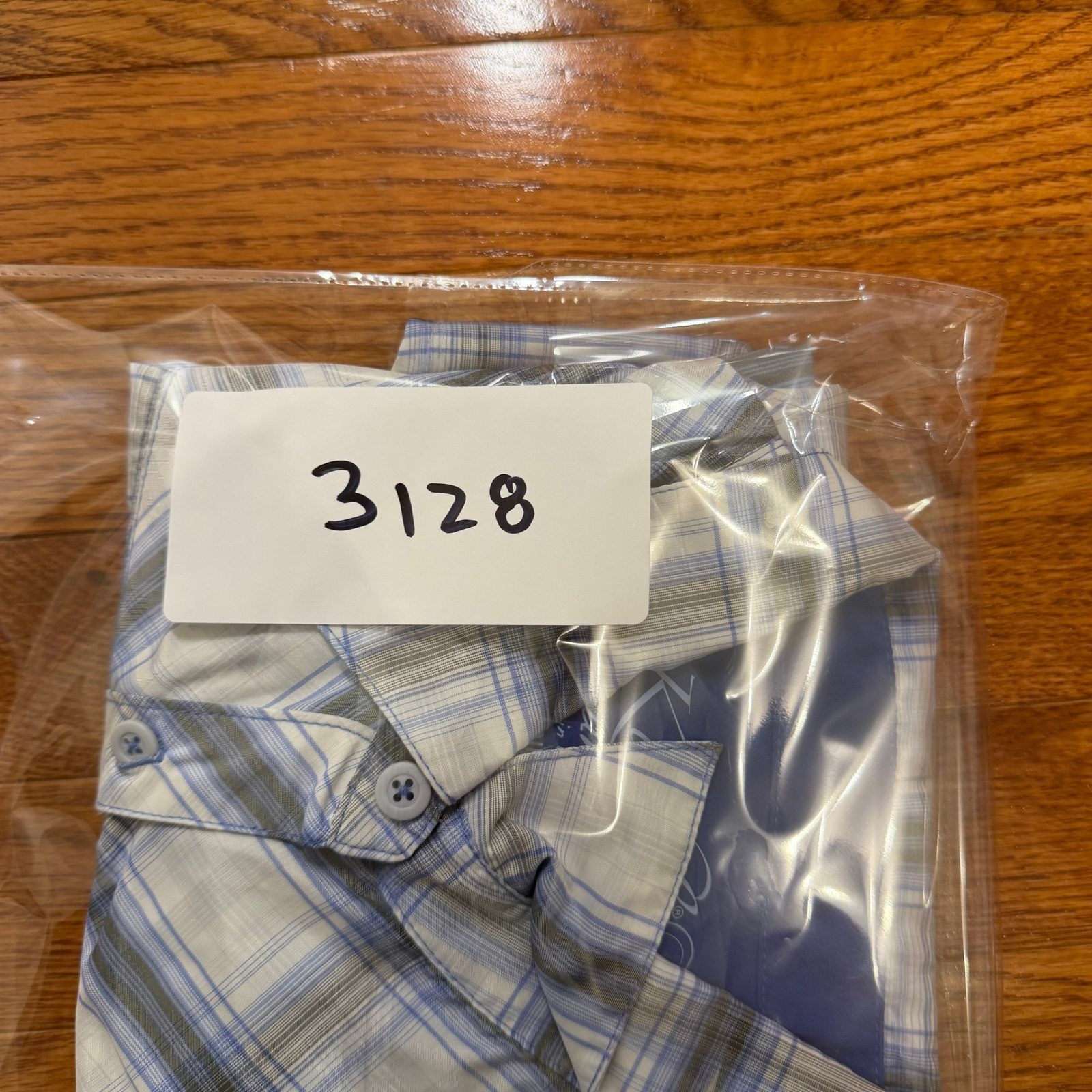 Kuhl Ionik Performance Button Down Shirt Womens Large White Blue Plaid Hiking