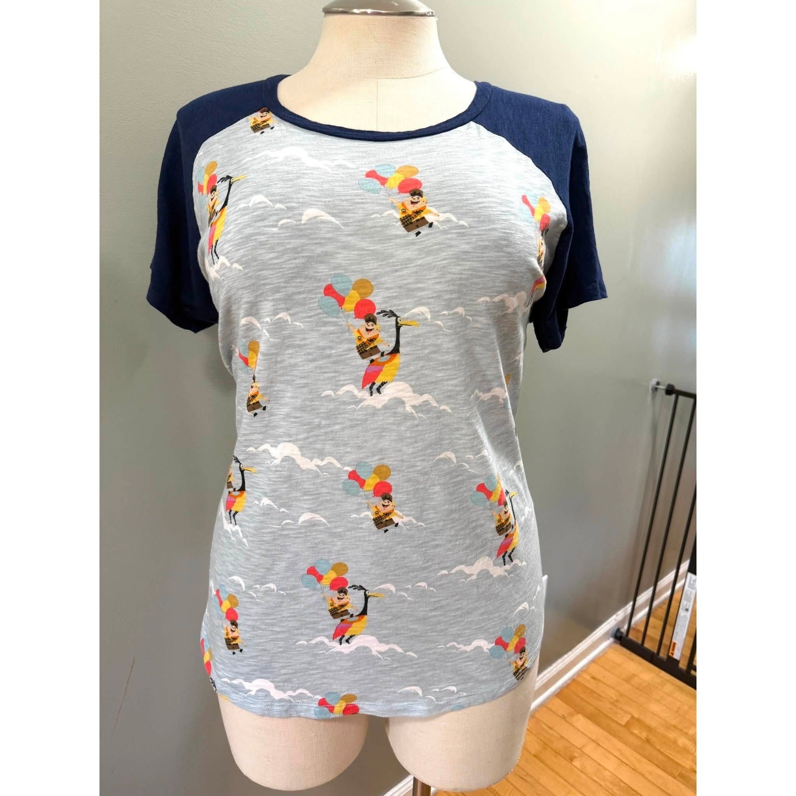 Torrid 2 (2X 18/20) Disney Pixar UP Movie Raglan Balloon Print Tee T Shirt