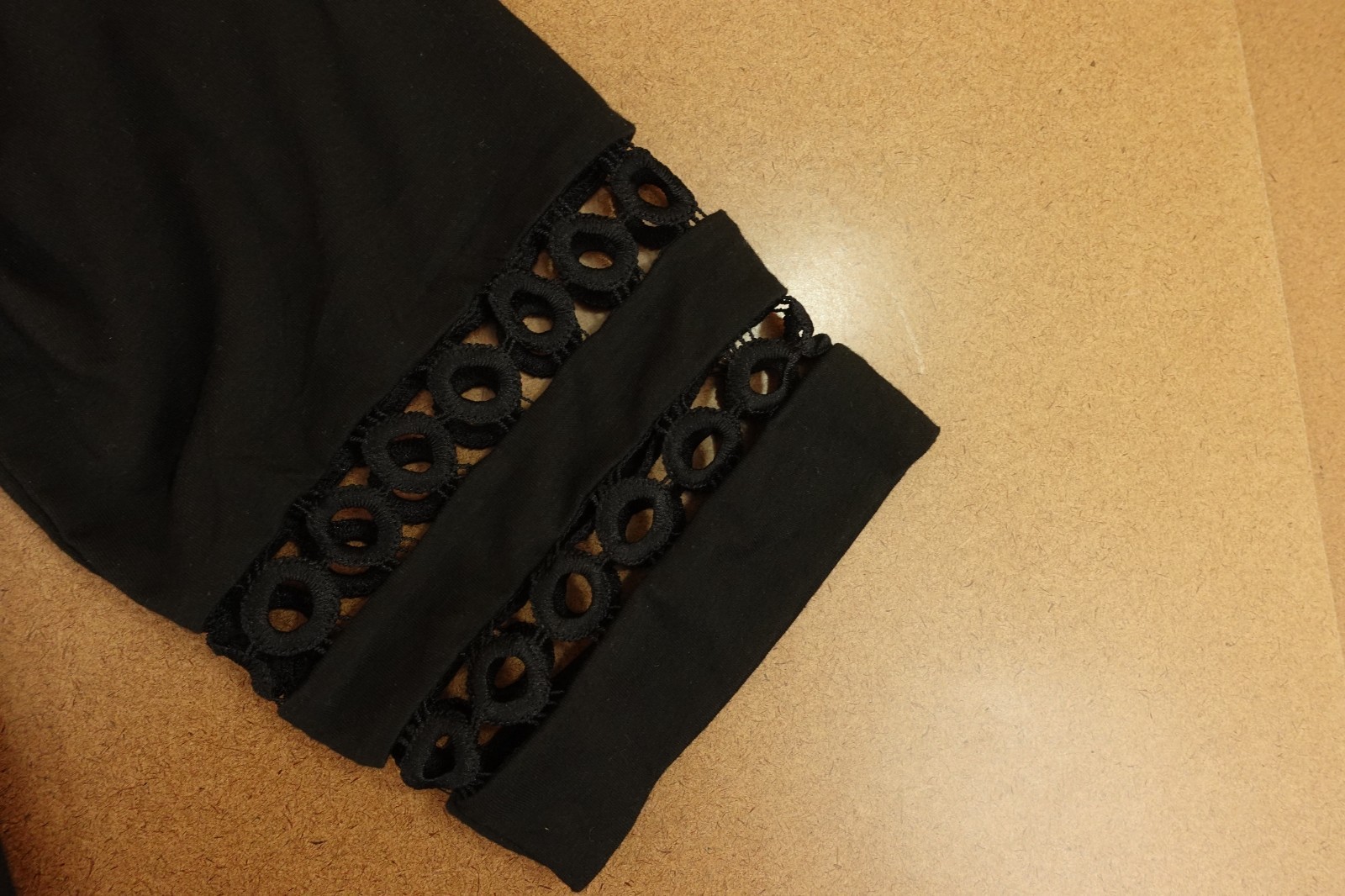 Xieerduo Womens Size XL Black 3/4 Sleeve V Neck Pullover Blouse NWT