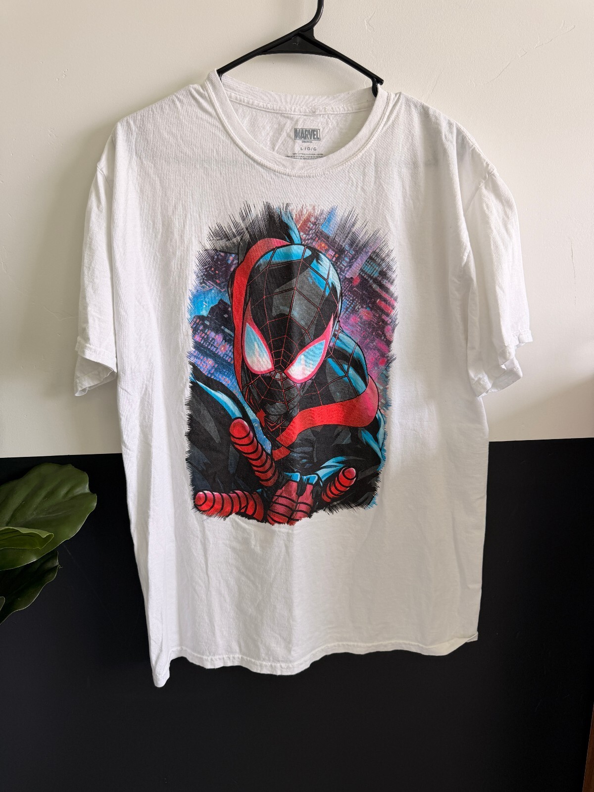 Marvel Size Large Spiderman Graphic Tee