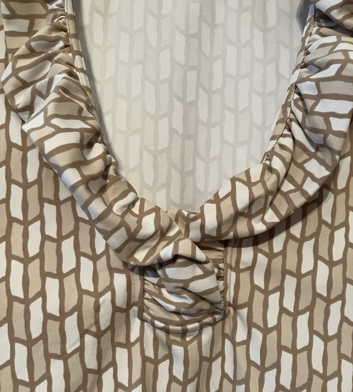 J. McLaughlin SMALL Ruffle V- Neck Catalina Classy Coastal Resort wear NEW