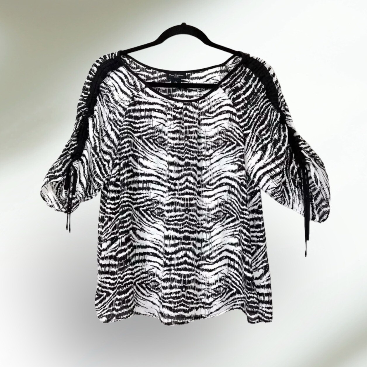 NUE OPTIONS Women Size PM Blouse Top Animal Print 3/4 Slv Black White Semi Sheer