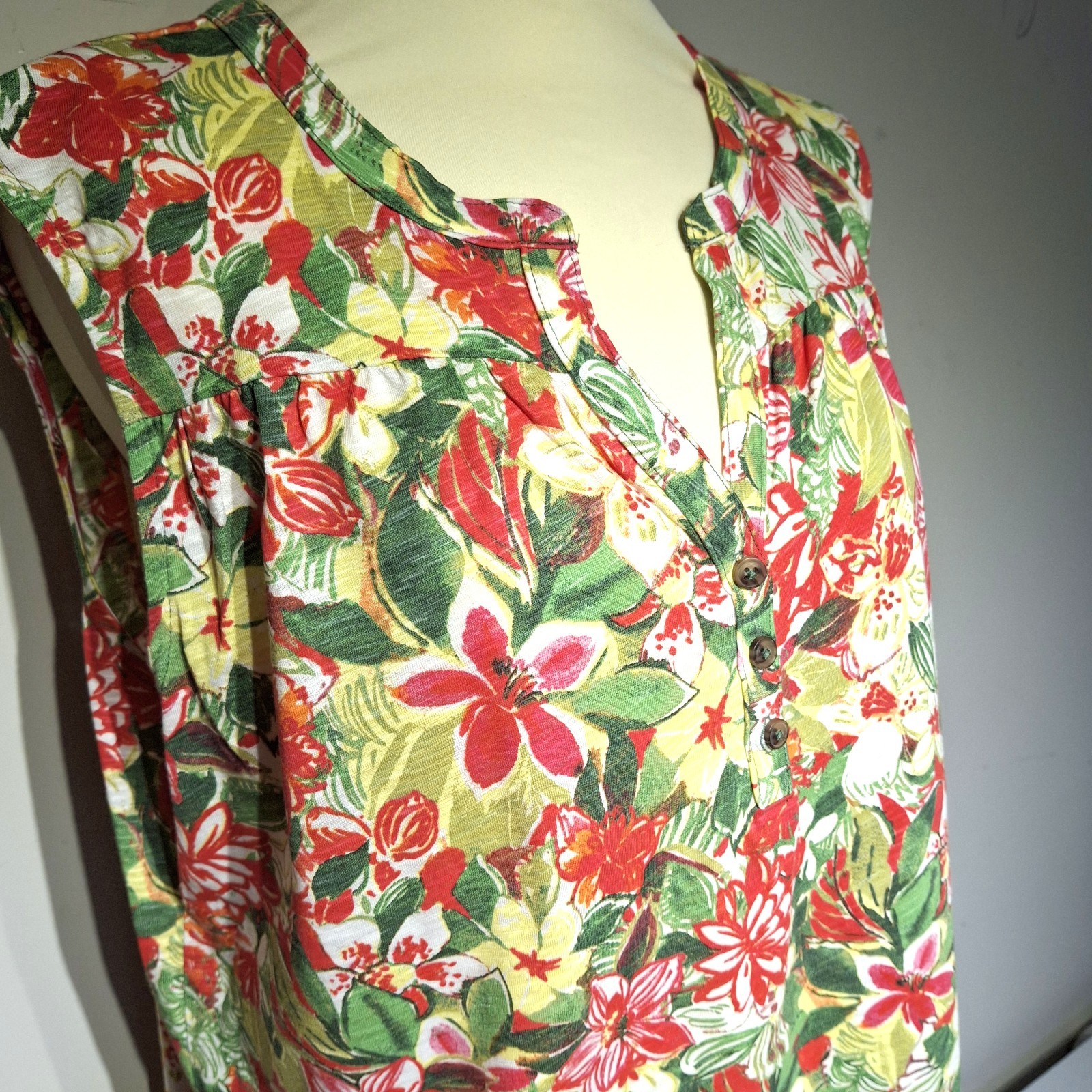 Nutmeg Floral Summer Top UK 18 Sleeveless Henley Neck Button Front Holiday Casua