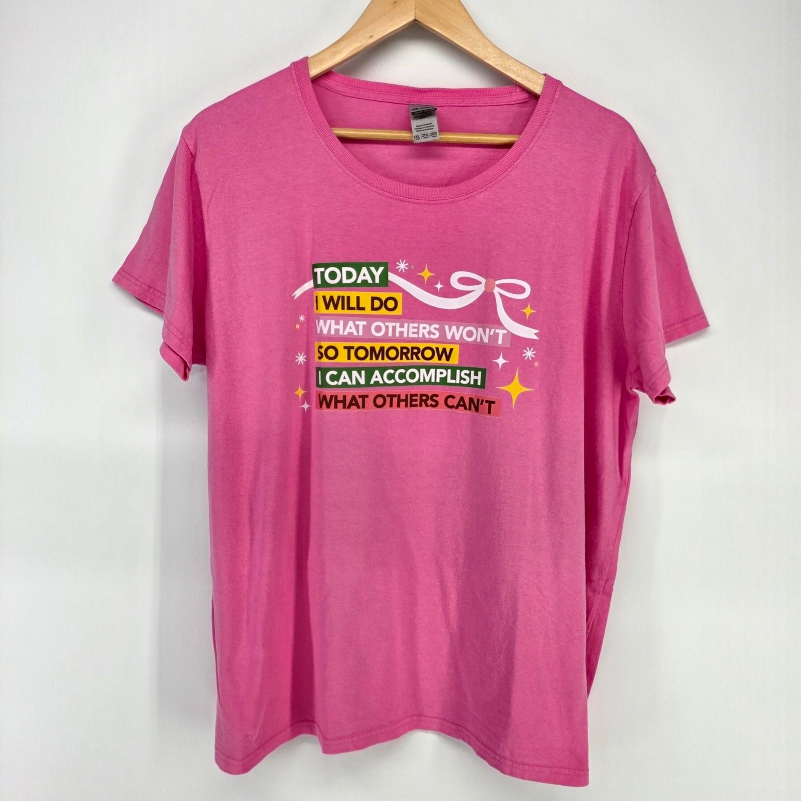 Gildan Graphic Tee Womens 2XL Pink Motivational Quote Bow Inspirational Shirt
