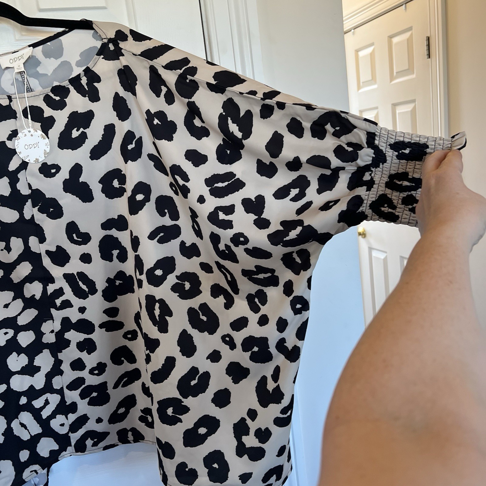 Women’s Size medium Oddy Brand Boutique Brand Blouse
