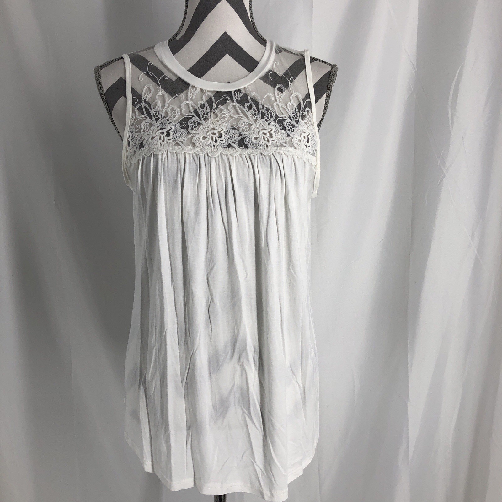 Miss Sparkling White Lace Yoke Tank Top Small