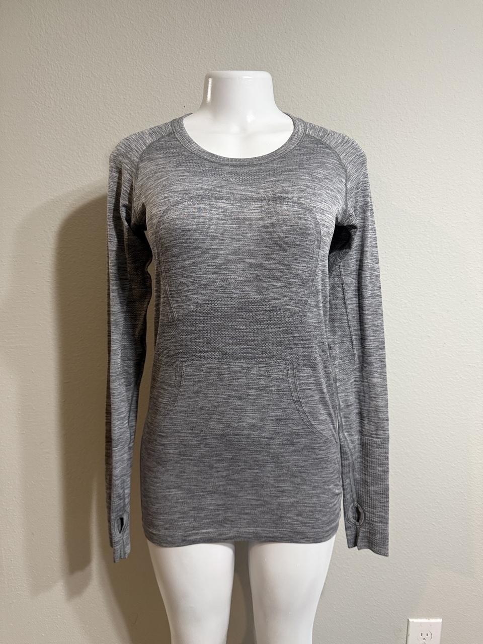 Lululemon Women’s Grey Shirt