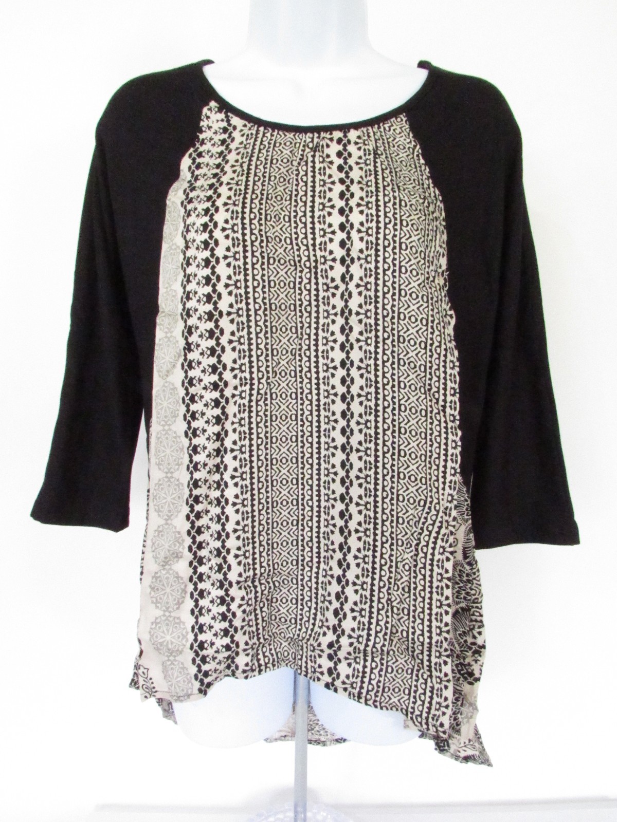Apropos Womens size M Black/White Print 3/4 Sleeve Hi-Low Blouse Top NEW