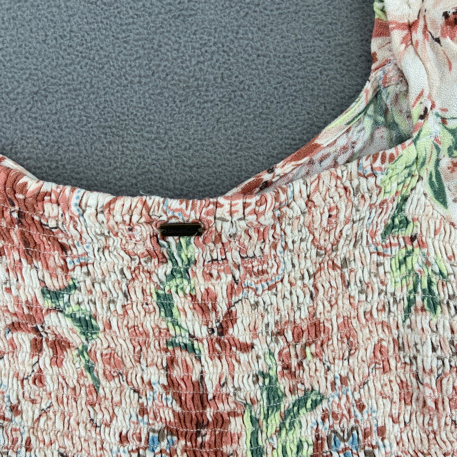 O’Neill Womens XS Floral Smocked Puff Sleeve Peplum Crop Top Y2K Flowy Boho Pink