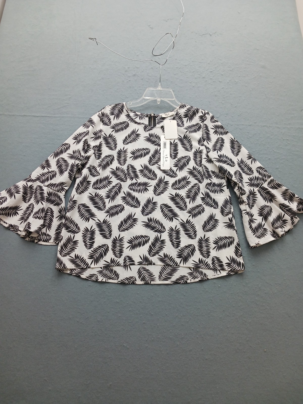 VLD Women’s Casual Blouse S Black Leaf Print Boho Work Stylish Comfortable