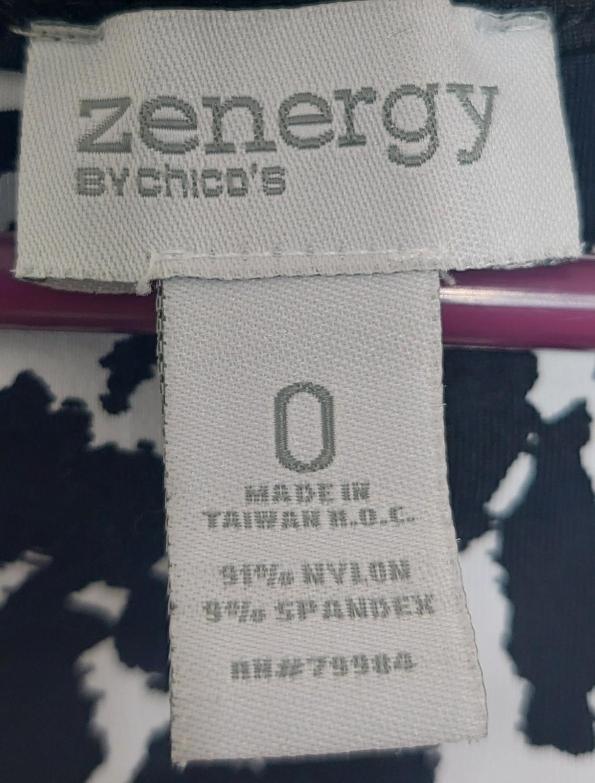 8 11 Chico’s Zenergy Small Black White Animal Print Tank Top Sleeveless