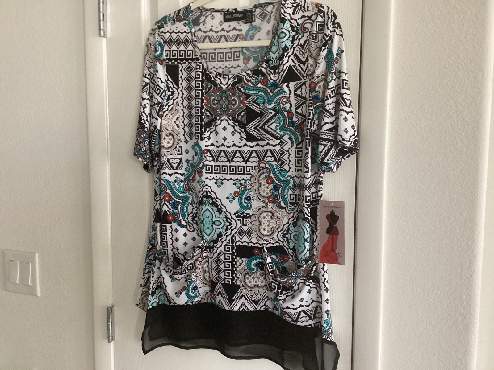 Nina Leonard Top Short Sleeve Ruffle Hem Stretch Tunic W/Pockets SZ L nwt