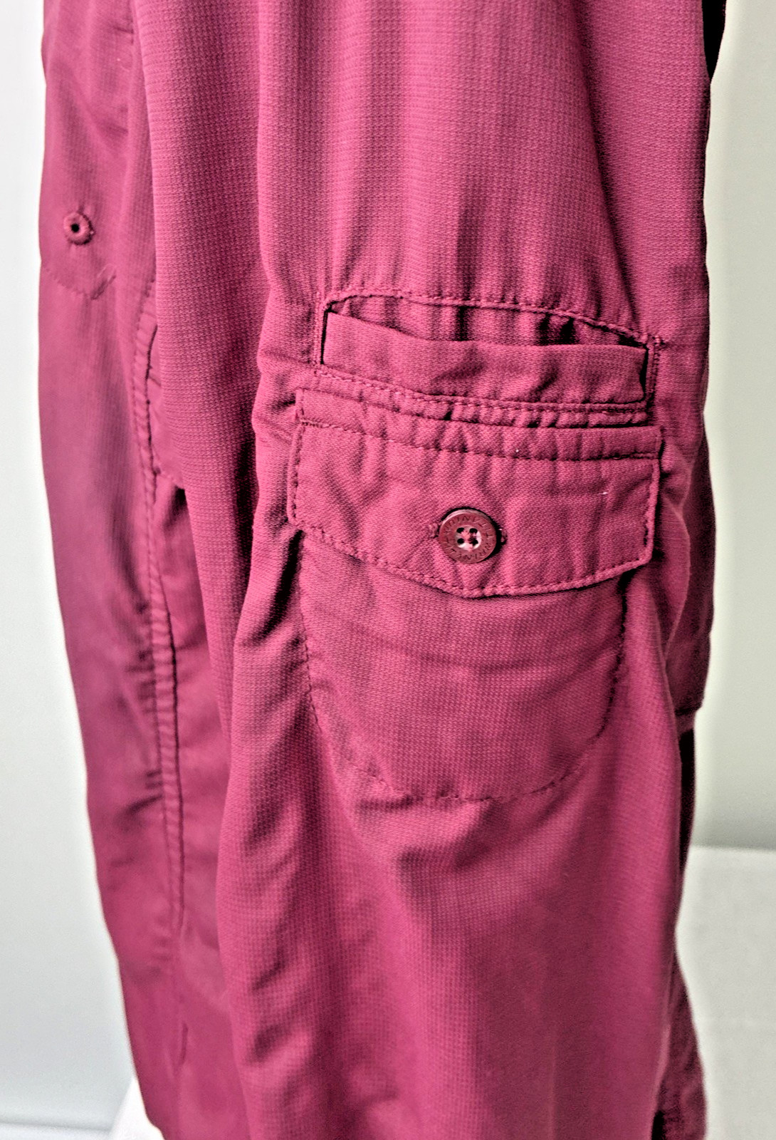 Columbia Titanium Women’s Button Up Shirt Maroon Long Sleeve Outdoor Hiking Vent