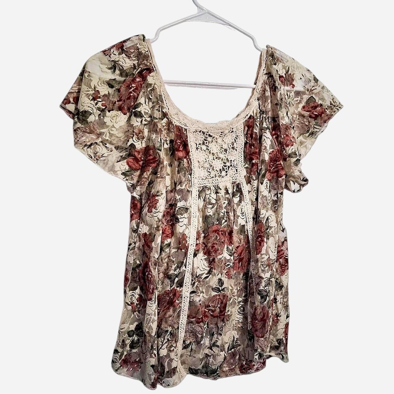 Size M Hayden Los Angeles cream and red floral blouse with lace trim