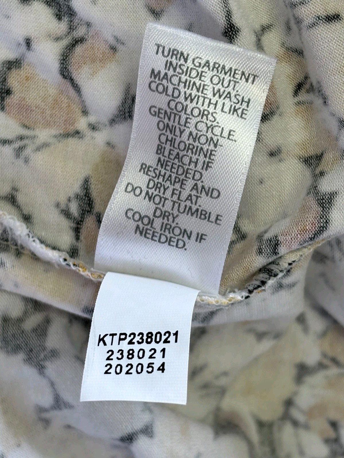 J. Jill Wearever Collection Women’s Stretch Top Size M White Yellow Black Rayon