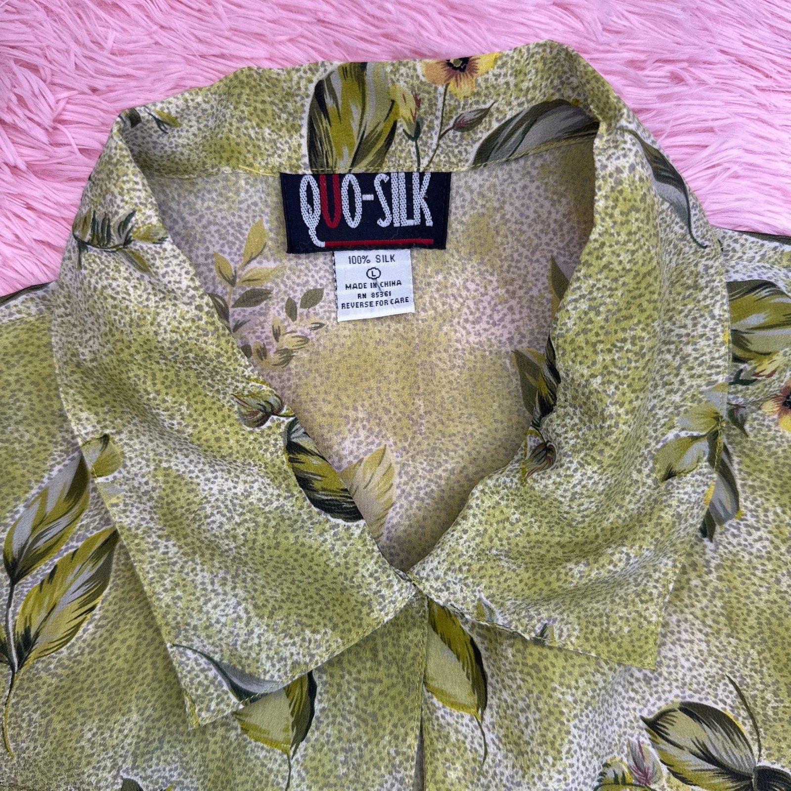 Quo Silk Vintage Green Floral Short Sleeve Silk Blouse Greek Key Border LARGE