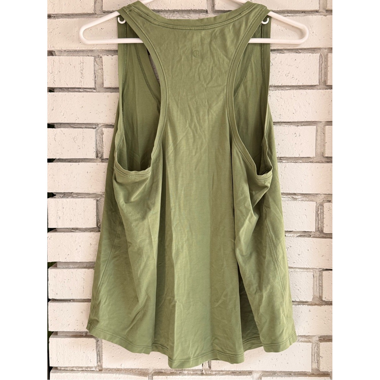 lululemon Women’s Racerback Tank Top Olive Green Scoop Neck Athletic Size 10