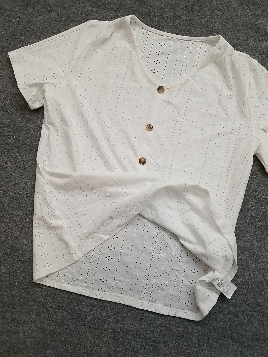 New w/out Tags Temu Women Button Up Top XL White V-Neck Geometric Semi Sheer