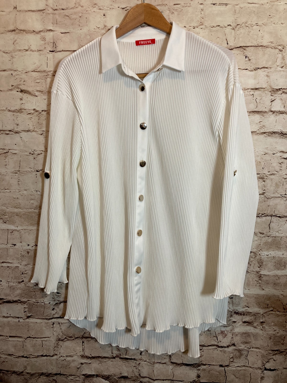 Freeye Top Womens Medium Pure White Fully Pleated Button Up Roll Tab Sleeve