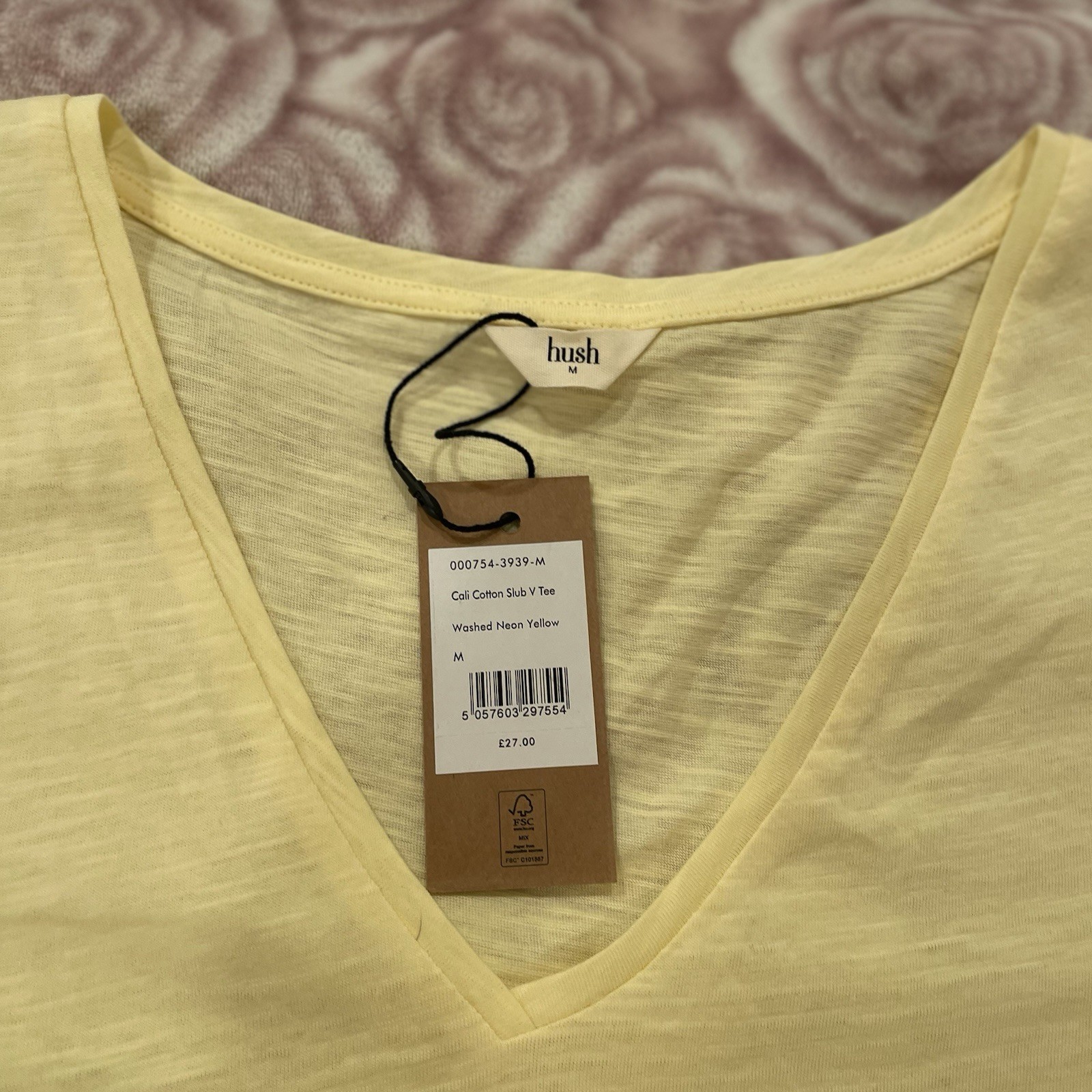 NWT HUSH V-neck Organic Cotton Lightweight T-shirt Short Sleeve Size M