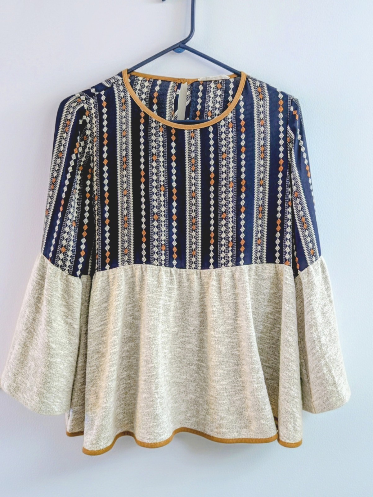 THML Women’s S Geometric Colorblock Blouse Keyhole Round Neck 3/4 Bell