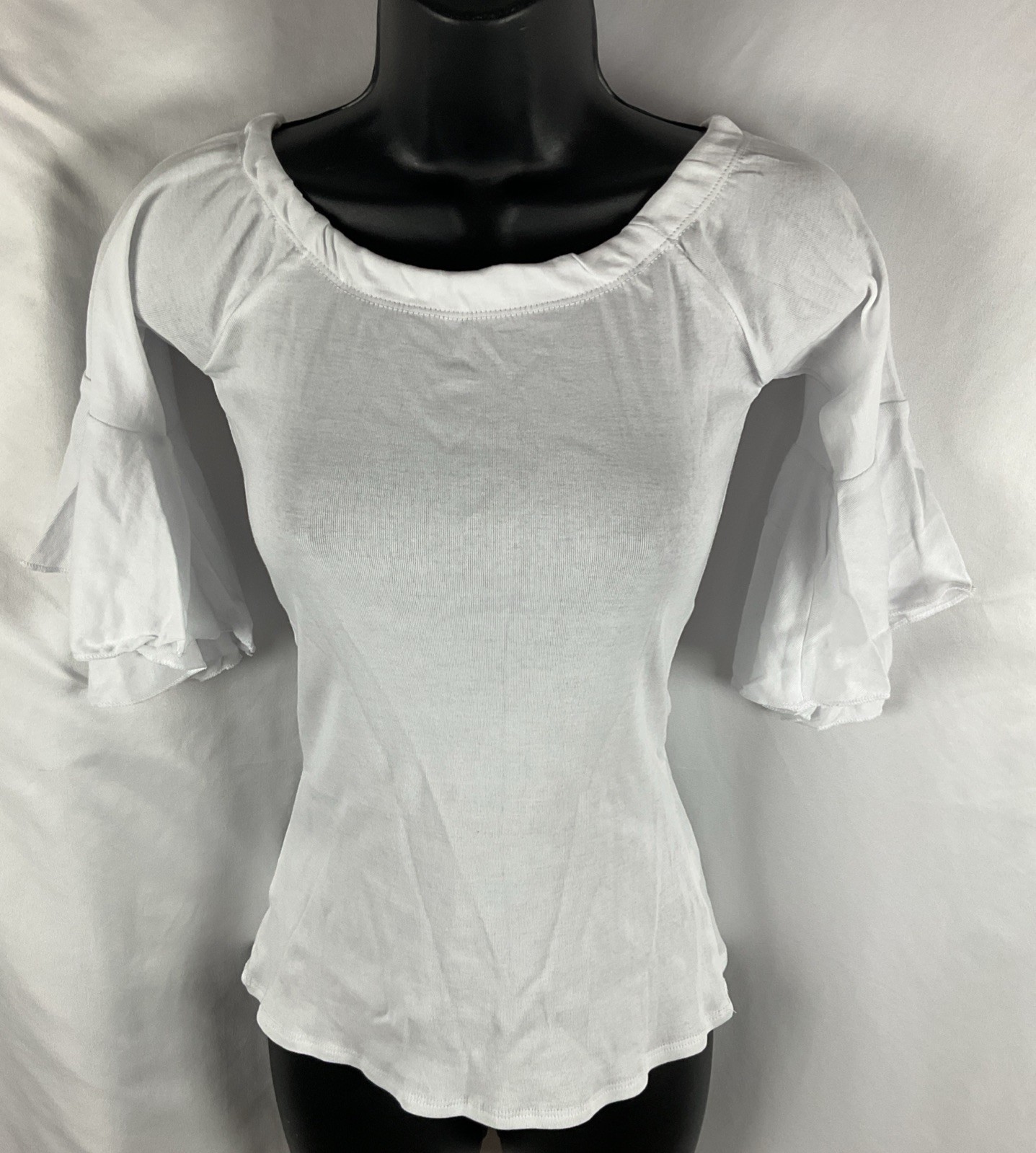 Chaser Women’s White Small Peasant Top Boat Neck Flutter Sleeves Stretch Knit