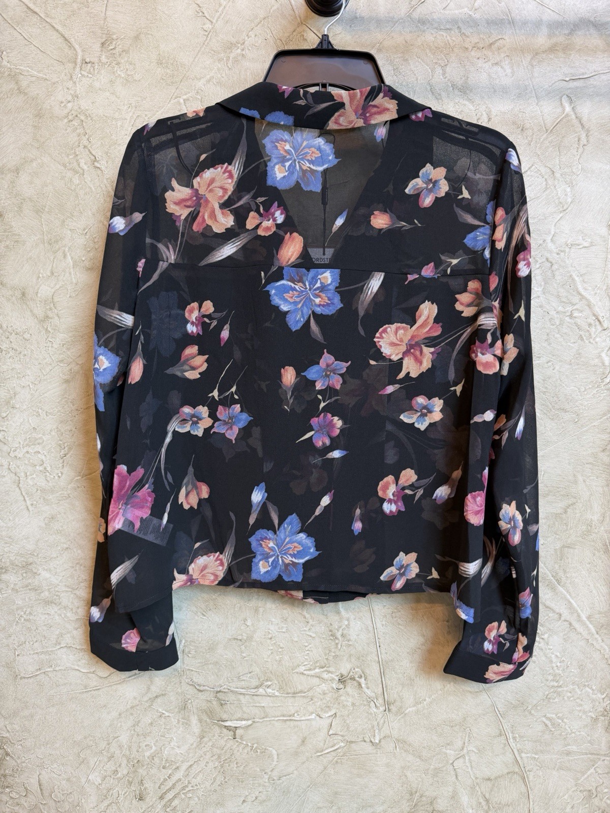 T Tahari Print Long Sleeve Crop Blouse Sz M NWT