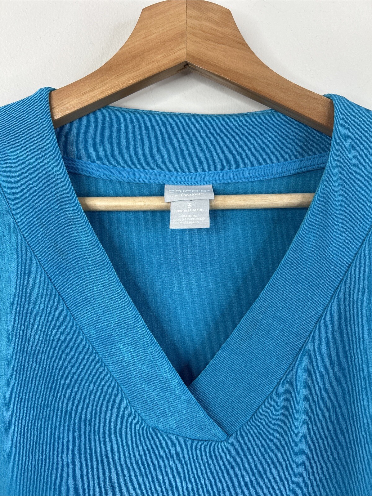 Chico’s Travelers Women’s 3 Aqua Blue V Neck Acetate Short Sleeve Top Blouse