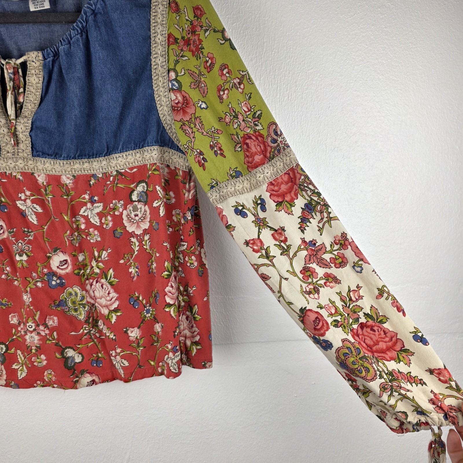 Womens Denim Boho Patchwork Floral Peasant Top Crochet Trim Tie Neck L 90s Y2K