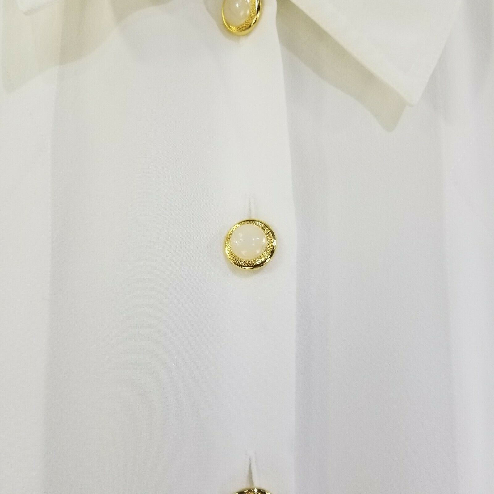 Vintage White Blouse Gold Tone Buttons Pleat Diamond Pattern 12 Williams