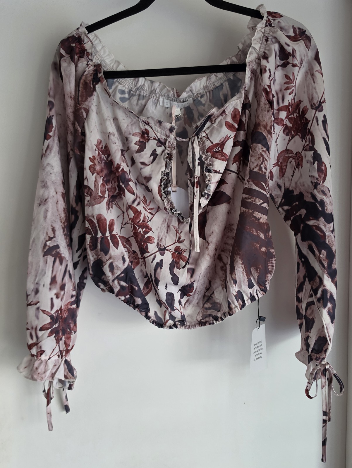 NWT More to Come Womens Blouse S Floral Long Sleeve Multicolor Top Silky Cropped