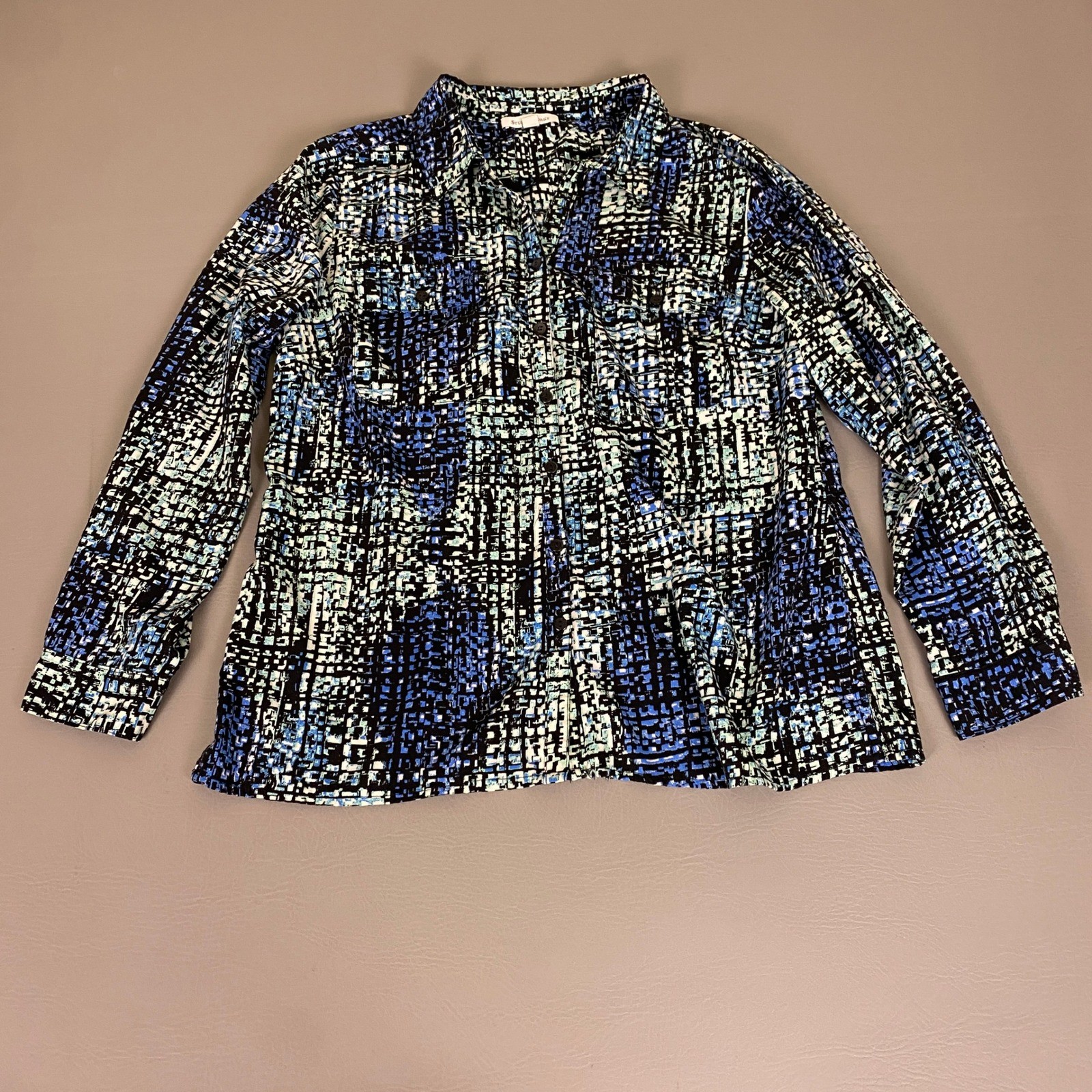Studio Works Blouse Women’s Size Large Blue Black Abstract Geometric Button Down