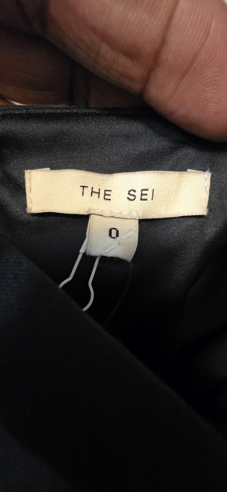 The sei abyss top NWT imperfection missing button sz Fashion Luxury