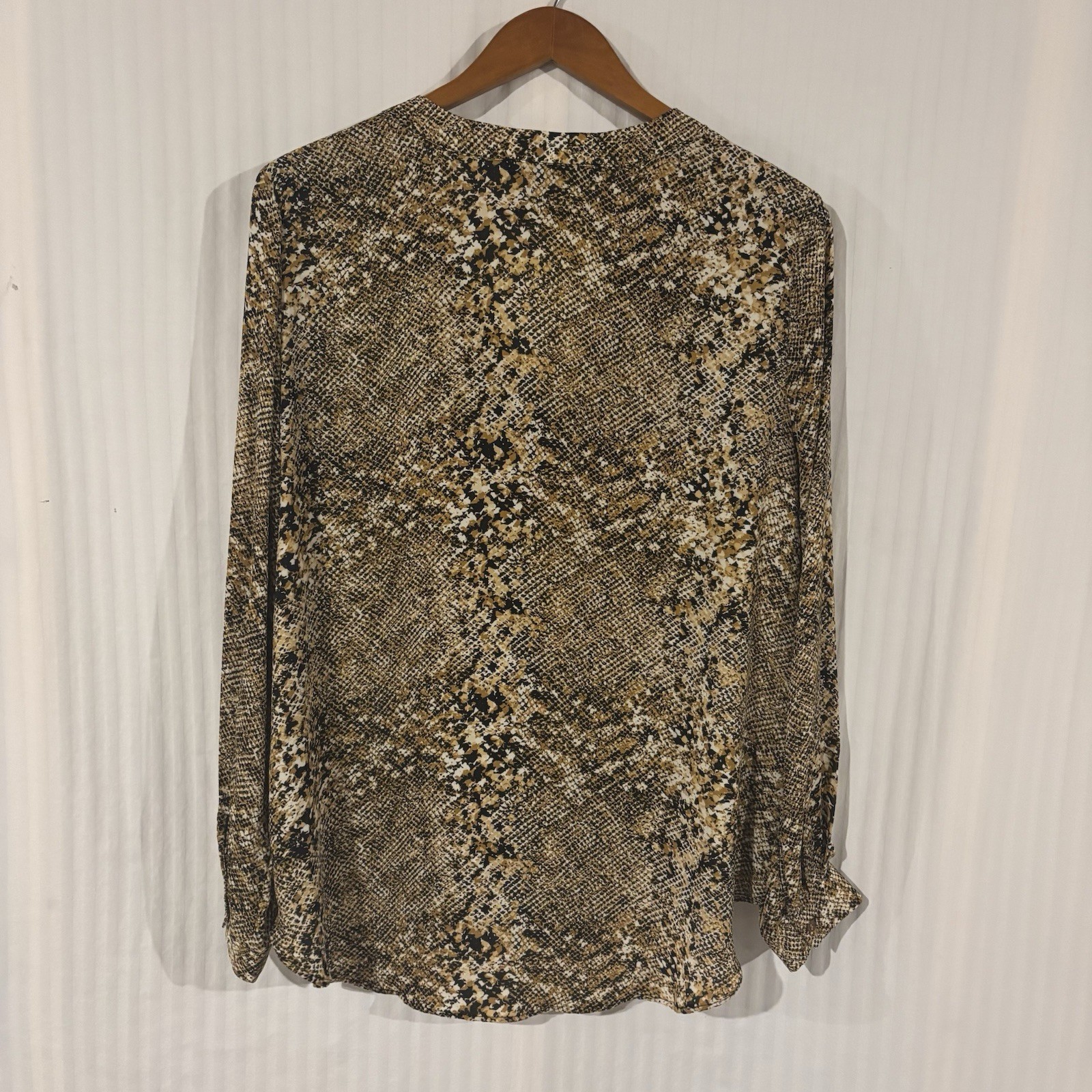Rose & Olive Tunic Blouse Snake Print Split Neck Long Cuff Sleeve Large 2B-9