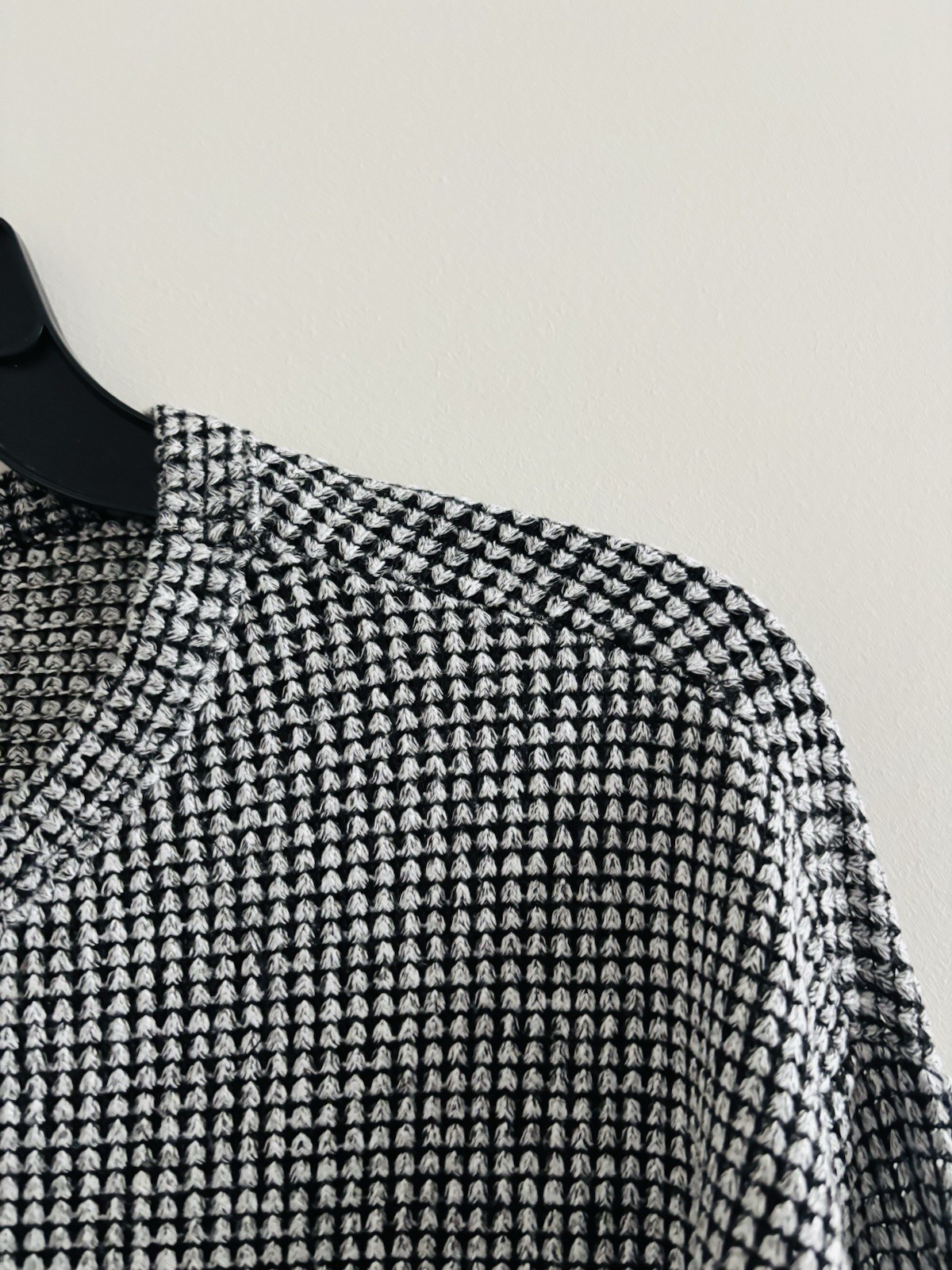 Forever 21 Knit Top Black White Long Sleeve Crop Womens S 90s Grunge Minimalist