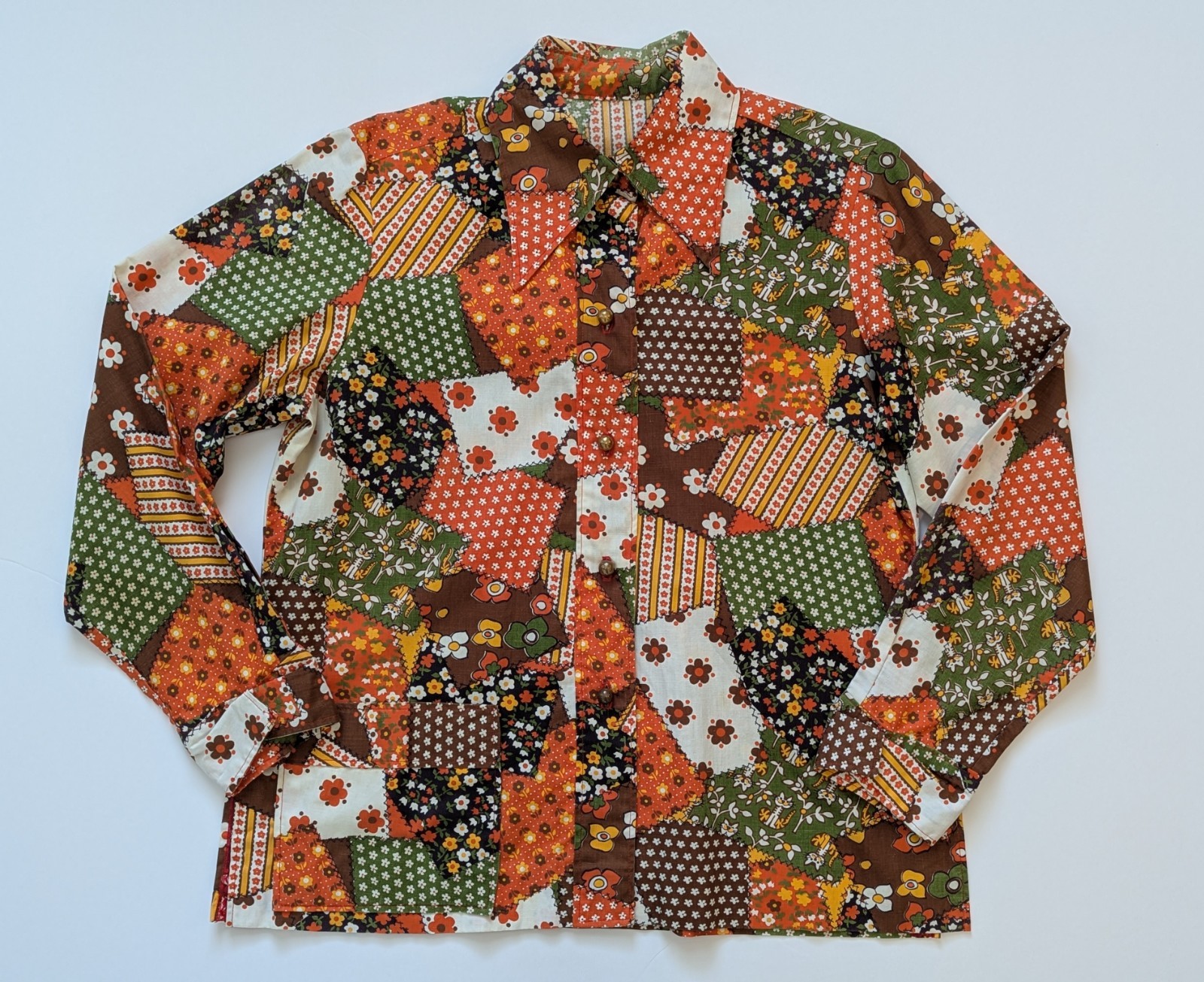Vtg 60s 70s Women’s Hippie Flower Button Up Patchwork Style Dagger Collar Shirt