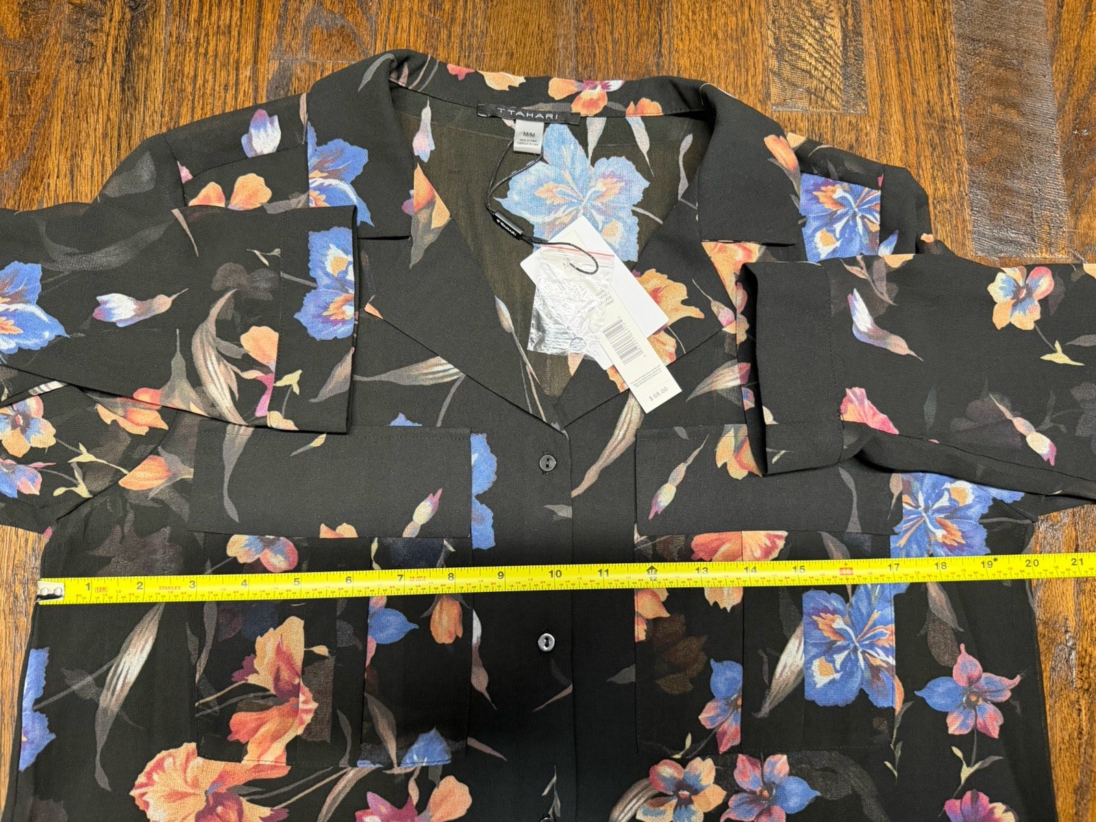T Tahari Print Long Sleeve Crop Blouse Sz M NWT