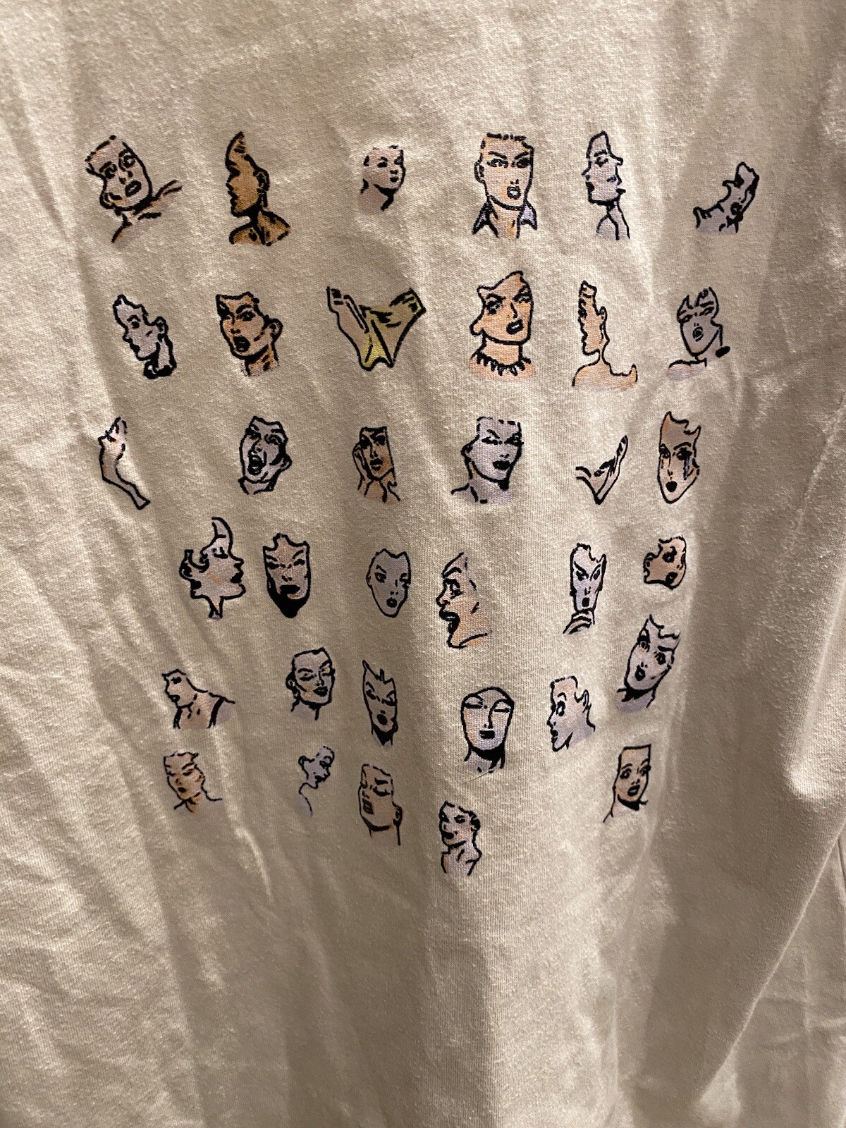 MOMA Classic Hairstyle Art Deco Mod Faces Beige Short Sleeve Novelty Shirt Sz S