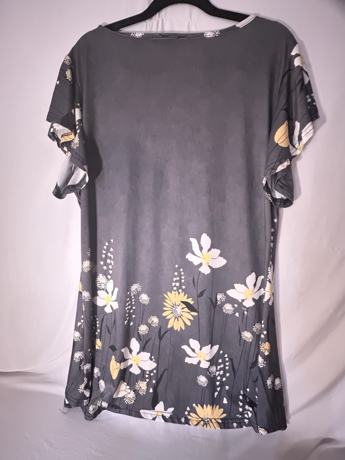 Lily Women’s XL Gray Floral Knit Tunic Scoop Neck Ruffle Sleeve Pullover