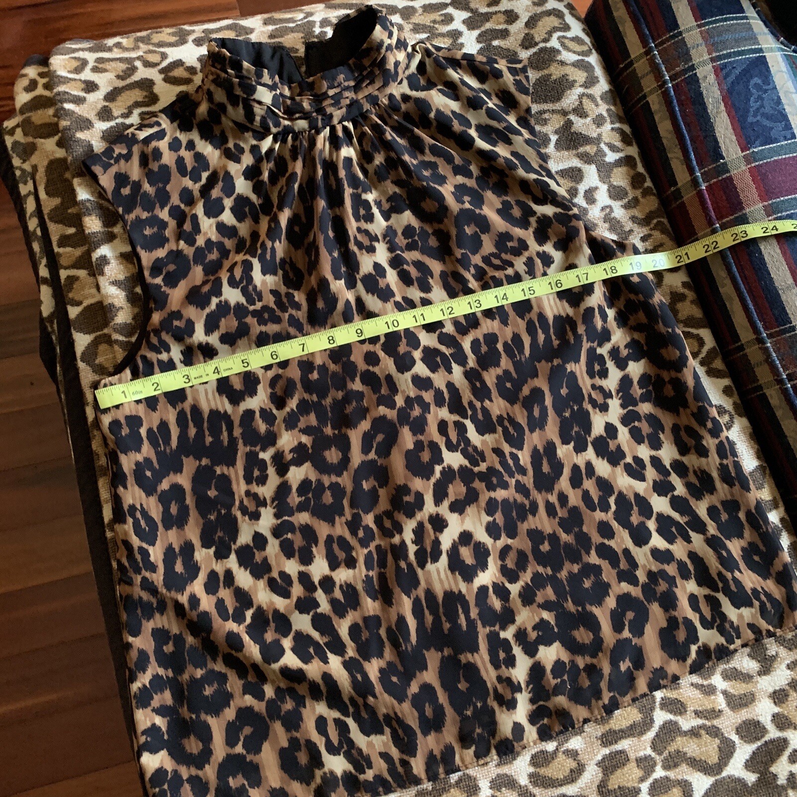 MILLY Rori Animal print mock neck blouse Medium sleeveless top shirt multi 325