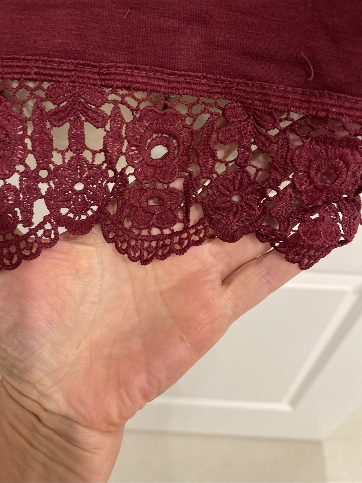Mirol Size L Dark Red Lace Trim Top Sleevelss Cotton Blend Henley